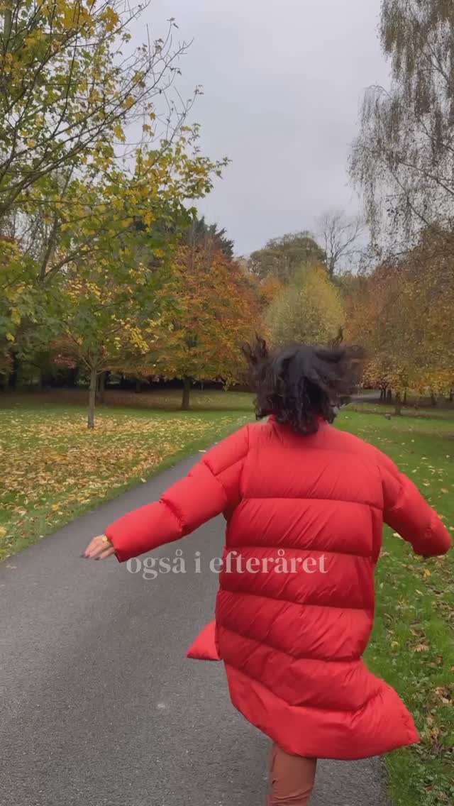 Instagram post by @jasmingabay for Tourism Ireland. Caption reads: Forrige weekend havde jeg pakket kufferten med....