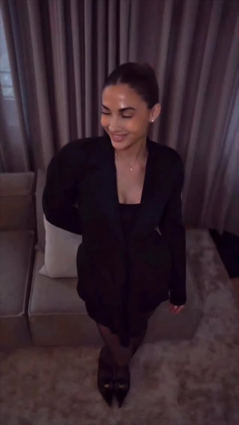 Instagram post by @annkathrin for narciso rodriguez. Caption reads: [...] at Christmas....