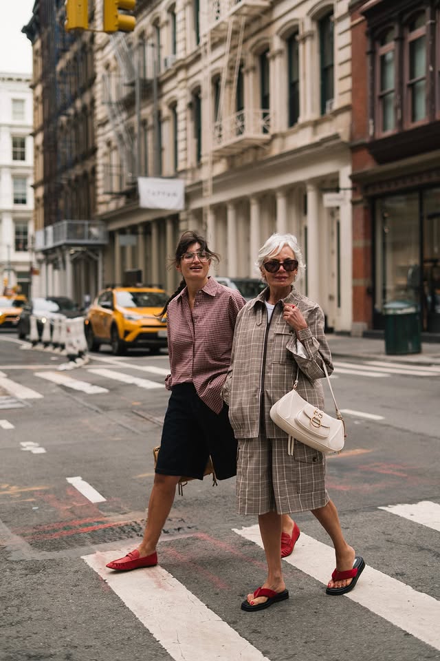Instagram post by @greceghanem for Steve Madden. Caption reads: Two pops of red are better than one ♥️ #smpartner.