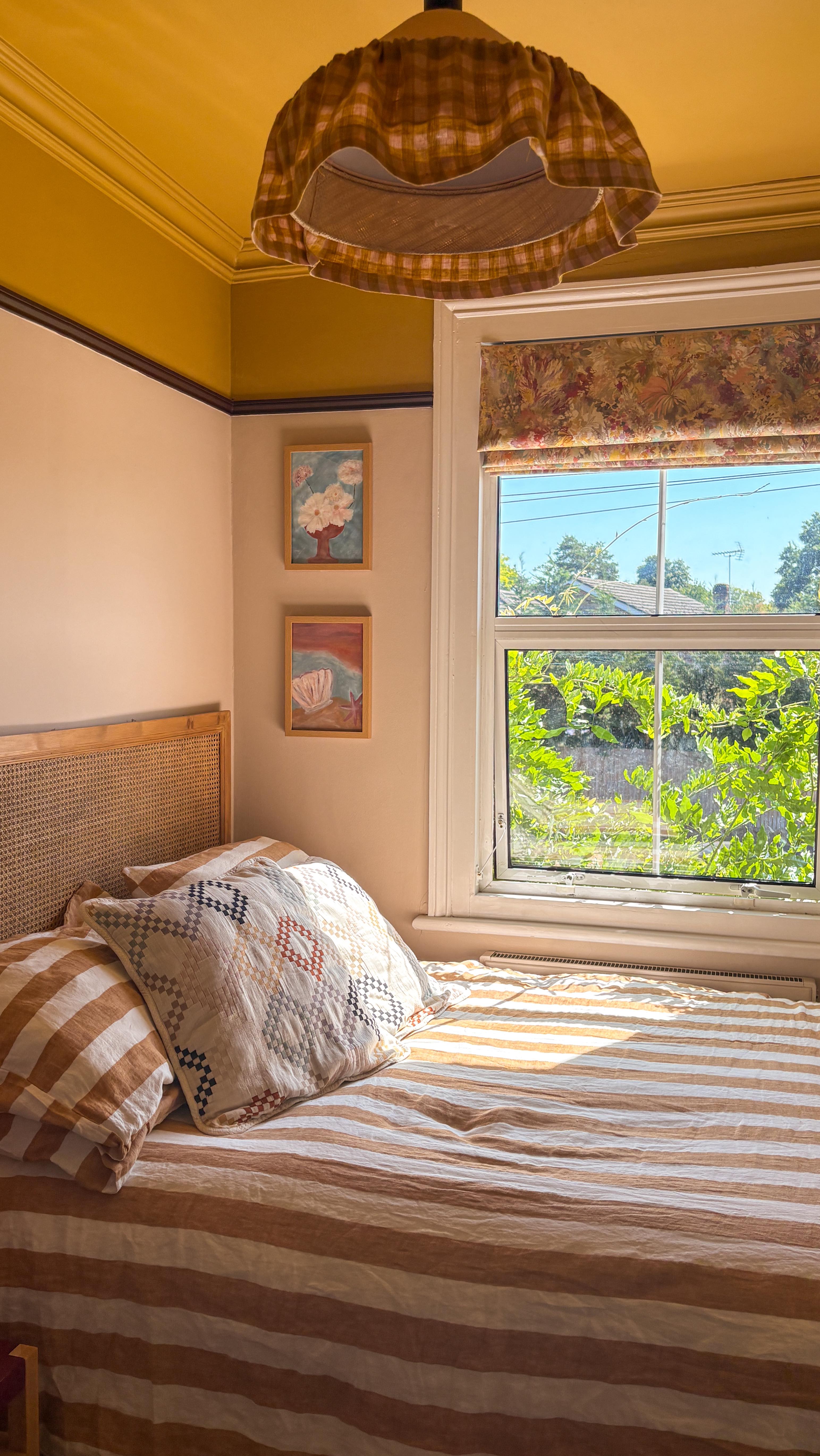 Instagram post by @_itstartedwithacushion for Secret Linen Store. Caption reads: [...] for all year round 💛 🧡 ad....