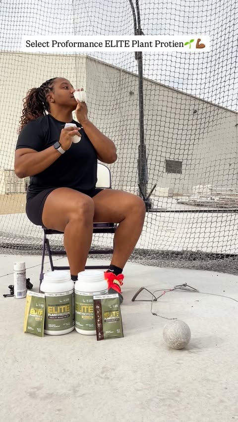 Instagram post by @moniquehardy_ for 98Strong. Caption reads: [...] performs.🌱💪🏾
@selectproformance....