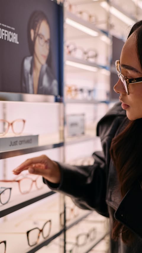 Instagram post by @bygigivassallo for Vision Express. Caption reads: [...] , exclusively available from @visionexpress....