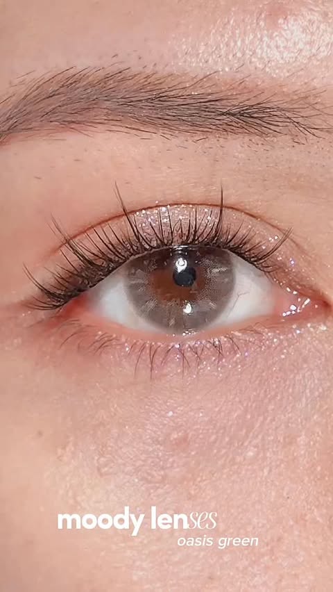Instagram post by @jemelacarvz for moodylenses. Caption reads: You can buy this @moodylenses_official code:....