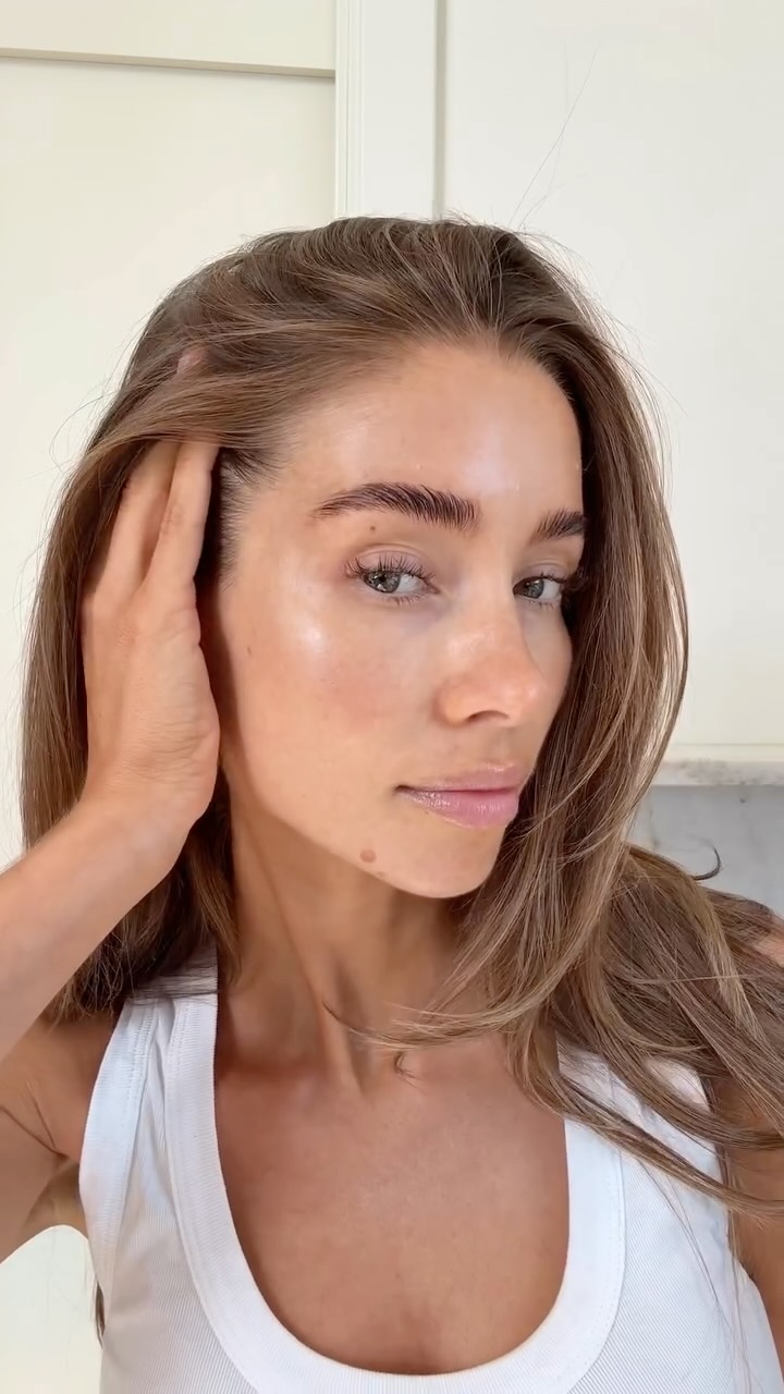 Instagram post by @emilietommerberg for BIOTHERM. Caption reads: Advertisement for @Biotherm 🍊 To get that after....