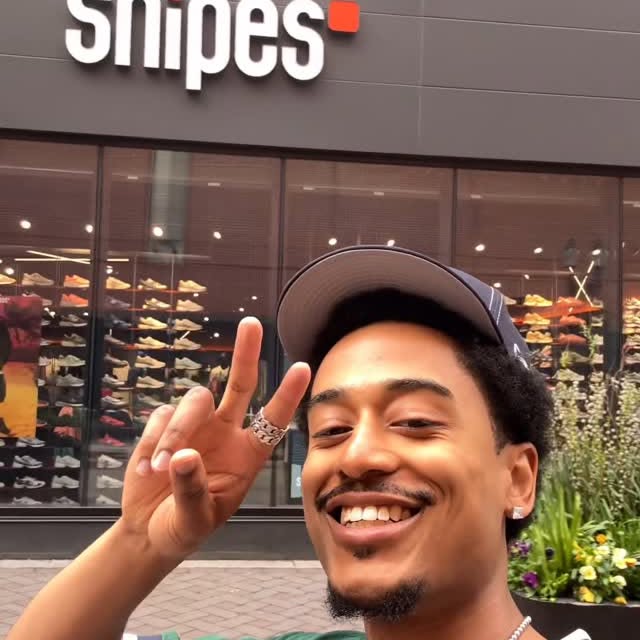 Instagram post by @mariusjohnson_ for Snipes USA. Caption reads: [...] in downtown to see all of the pieces.....