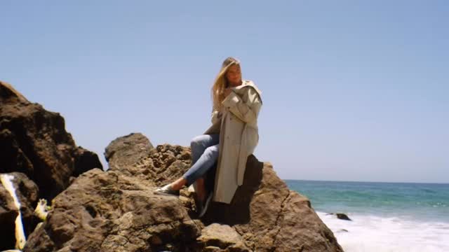 Instagram post by @gabbyreece for Vionic Shoes. Caption reads: I’m excited to be partnering with Vionic—because....