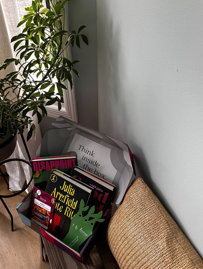 Instagram post by @paperbacksav for Aardvark Book Club. Caption reads: [...] MAILLLLLL!! 💌

The lovely team at....