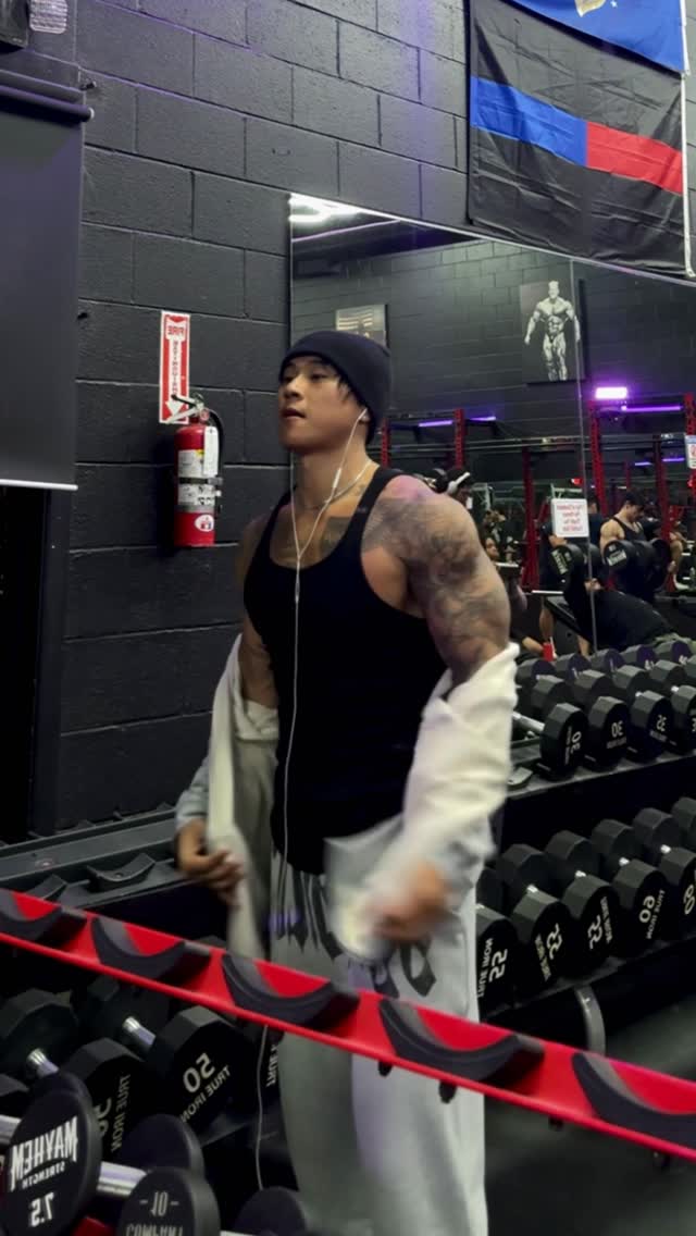 Instagram post by @shotta_john for Kaged. Caption reads: [...] both 🏃🏻🏋🏻

Code “shotta”
@gymshark....