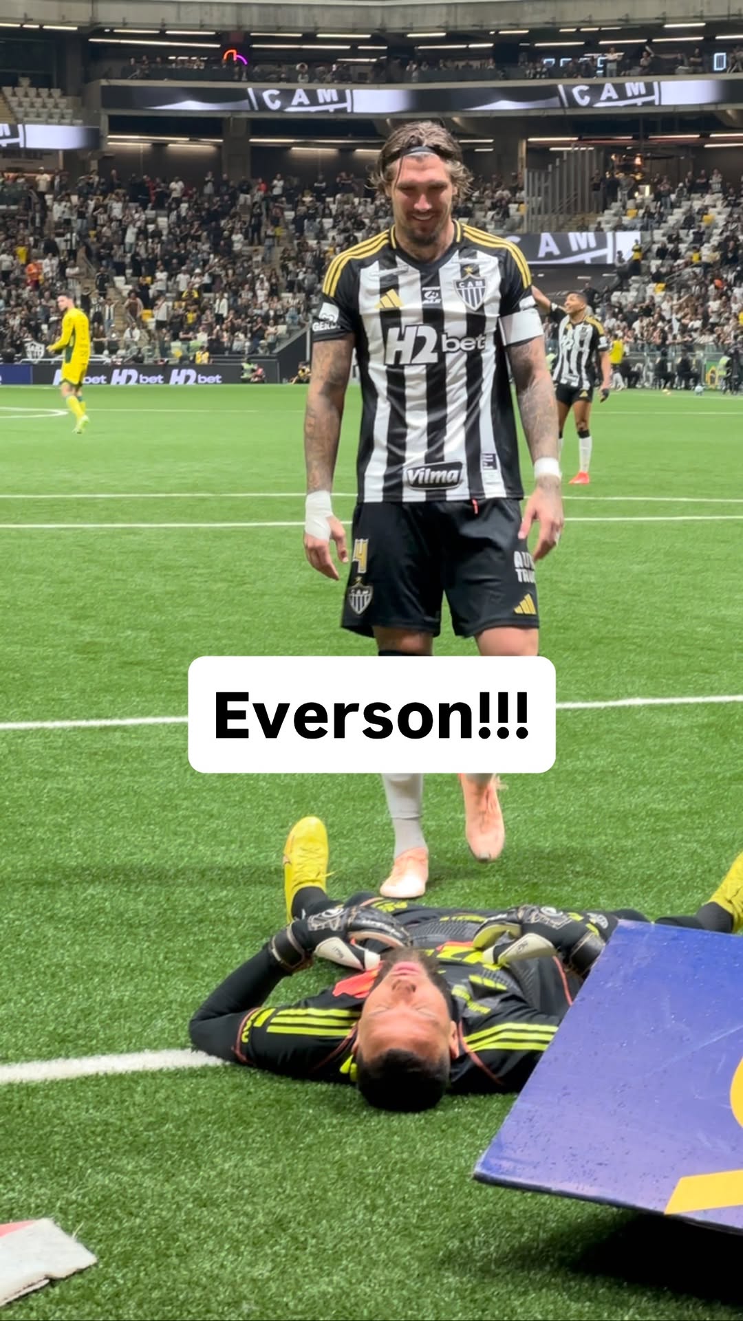 Instagram post by @saldanhagalo for Betano. Caption reads: Tá pegando demais como sempre!! #atleticomg....