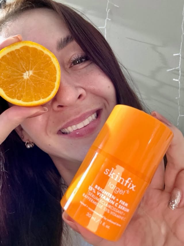 Instagram post by an influencer for Skinfix. Caption reads: #GiftedBySkinfix . [...].