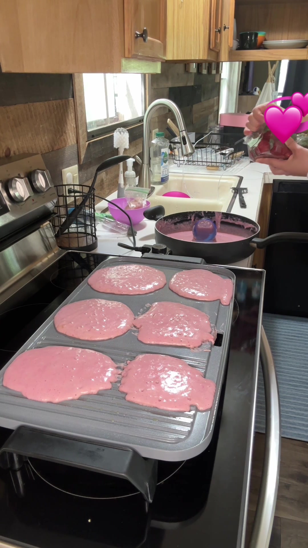 TikTok post by @hanahsolum for Thrive Market. Caption reads: Made these pancakes a couple of weeks ago and I’m....