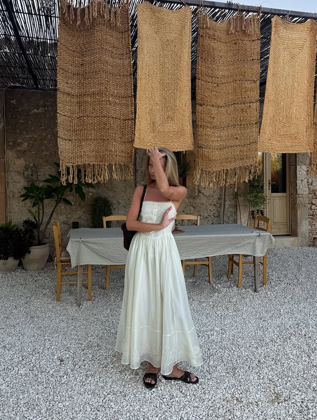 Instagram post by @aleksandraastepien for Mohito. Caption reads: [...] and embroidered summer dress from....
