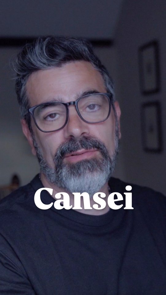 Instagram post by @tolkientalk for Audible. Caption reads: EU CANSEI! Mas fazer esse documentário tem sido....