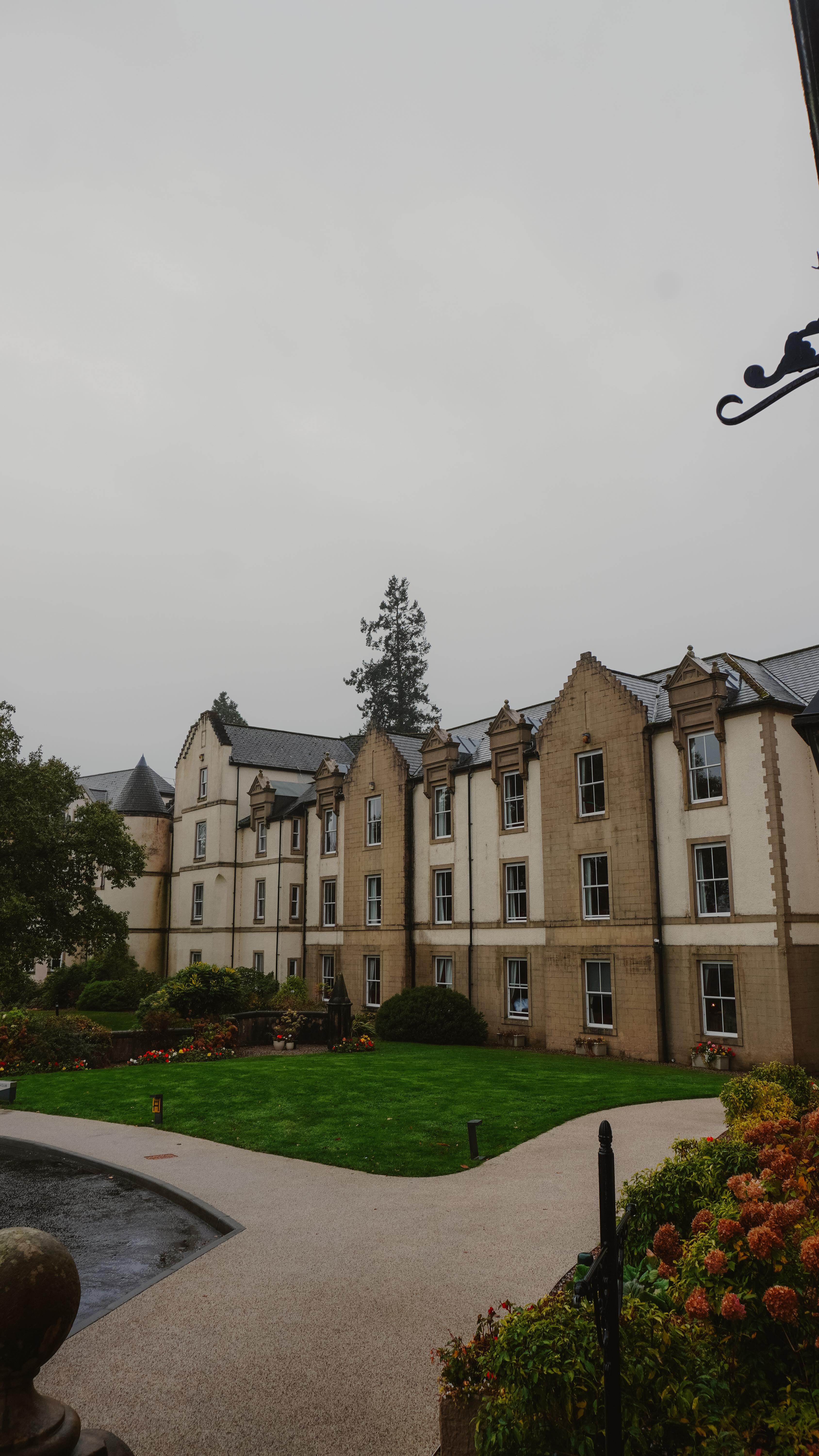 Instagram post by @julissa.ballesterpr for Moon Nude. Caption reads: [...] discount: JULISSA15B 

#mnpartner....