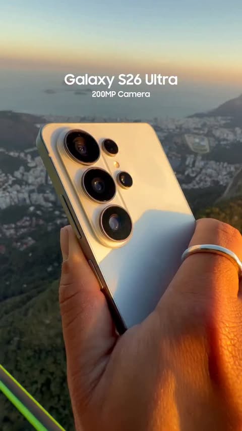 Instagram post by @danieltremsky for Samsung Mobile. Caption reads: [...] do that? #TeamGalaxy #SamsungPartner....