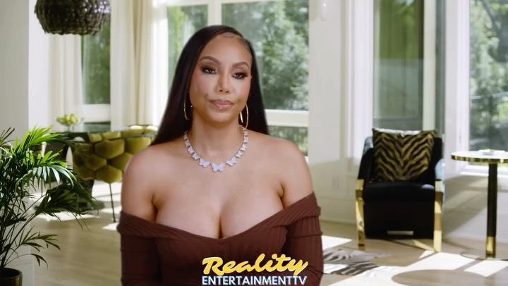 Instagram post by @realityentertainmenttv for We TV. Caption reads: [...] all new episode airs tonight @ 8/7c on WE....