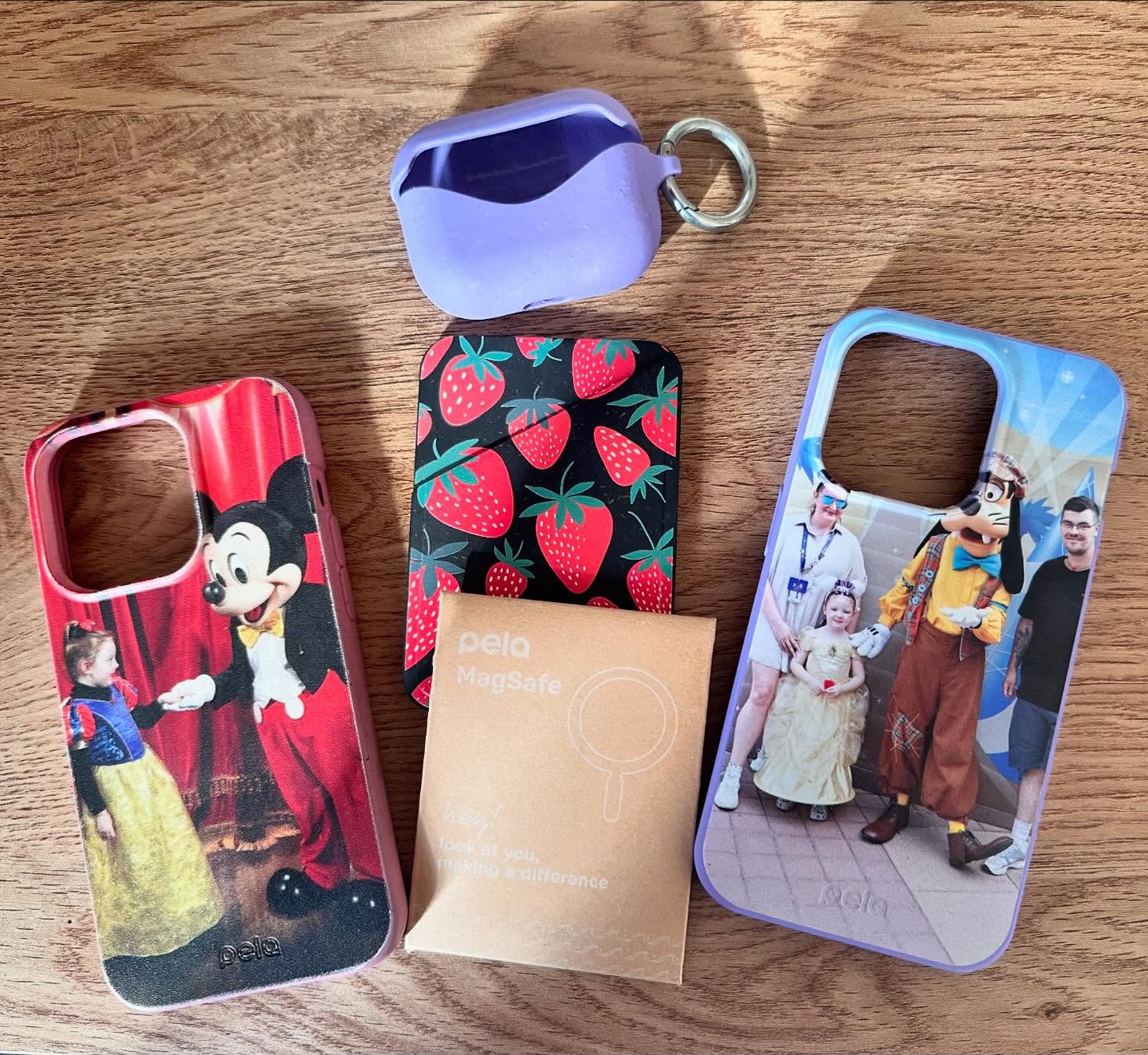 Instagram post by @francesca_and_maisie for Pela Case. Caption reads: 𝓐 𝓹𝓲𝓬𝓽𝓾𝓻𝓮 𝓼𝓹𝓮𝓪𝓴𝓼 𝓪 𝓽𝓱𝓸𝓾𝓼𝓪𝓷𝓭....