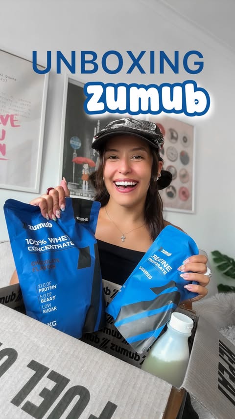 Instagram post by @alwayskarii for Zumub. Caption reads: [...] the discount code ‘KARI10’ for 10% OFF.....