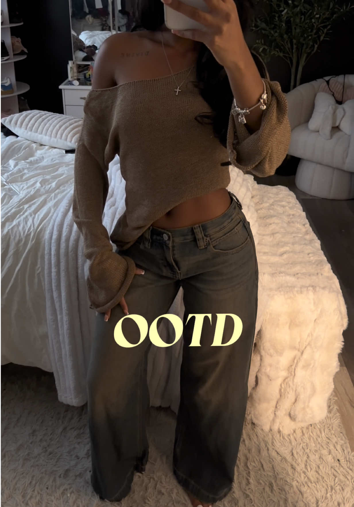 TikTok post by @miyacromer for pacsun. Caption reads: these pacsun jeans with this shirt 😮‍💨 @pacsun....