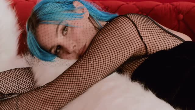 Instagram post by @rosevillain for Yamamay. Caption reads: It’s Christmas ✨ @yamamayofficial 
#adv.