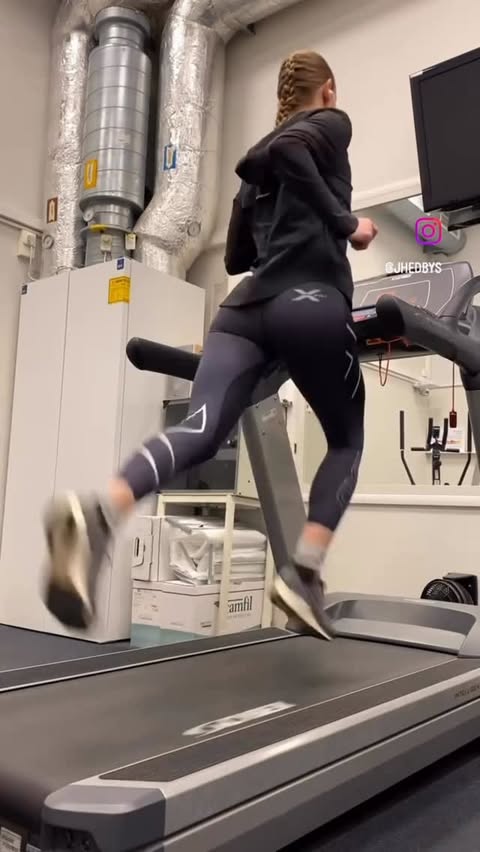 Instagram post by @jhedbys for 2XU. Caption reads: [...] Do you like it? In collaboration with....