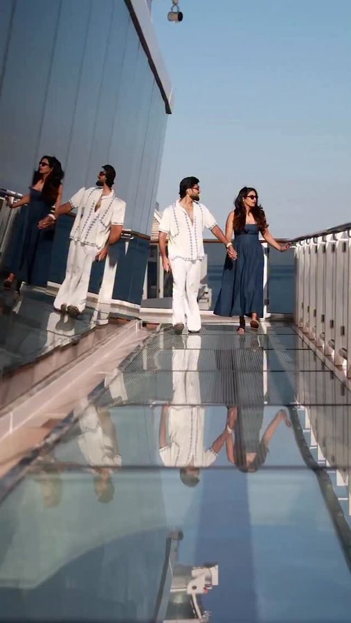 Instagram post by @odysseyoftwo for MakeMyTrip. Caption reads: [...] Berjaya + extra 10% off only with....