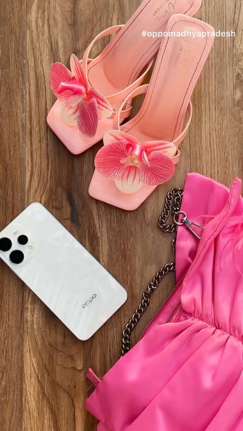 Instagram post by @diva.geetanjali for OPPO. Caption reads: [...] blogger lifestyle best phone mobile Oppo....