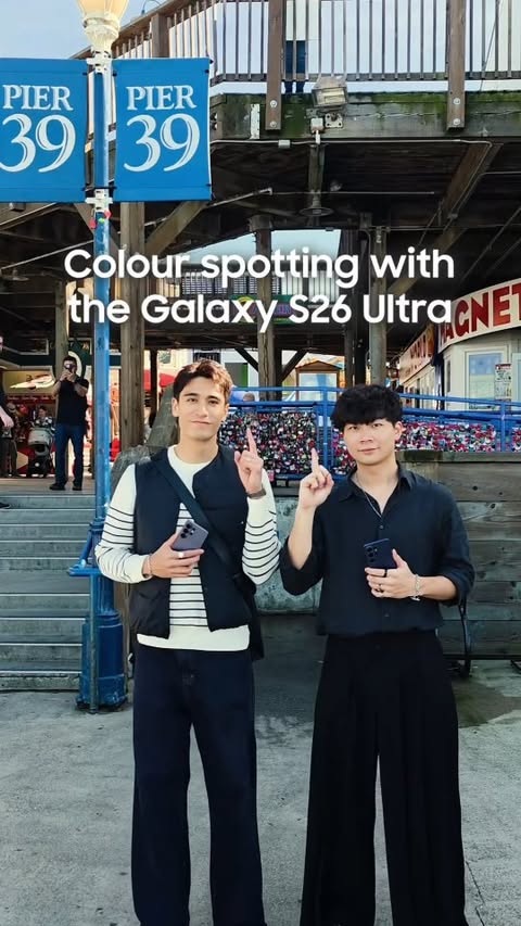 Instagram post by @qhventures for Samsung Mobile. Caption reads: Colour hunting in San Francisco with the new....