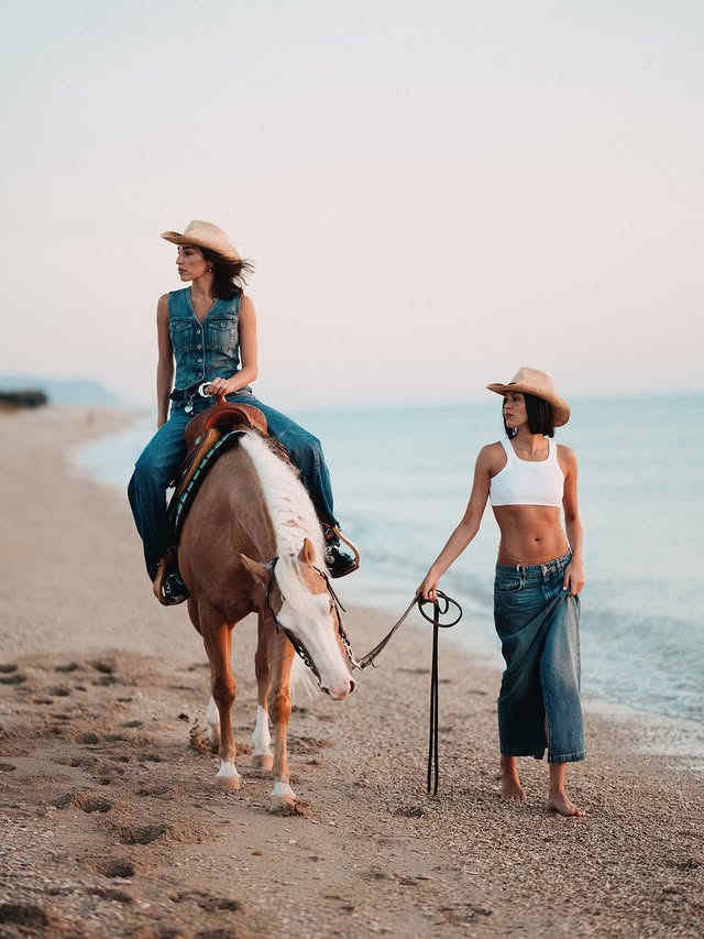 Instagram post by @ginevramavilla for Liu Jo. Caption reads: [...] and horses, nothing moooore 🌅🐎 // @liujo....
