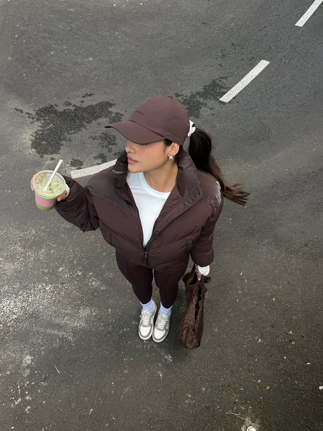 Instagram post by @saraorrego for Glowmode. Caption reads: Done for today 🍵 @glowmode_official 

#glowmode....