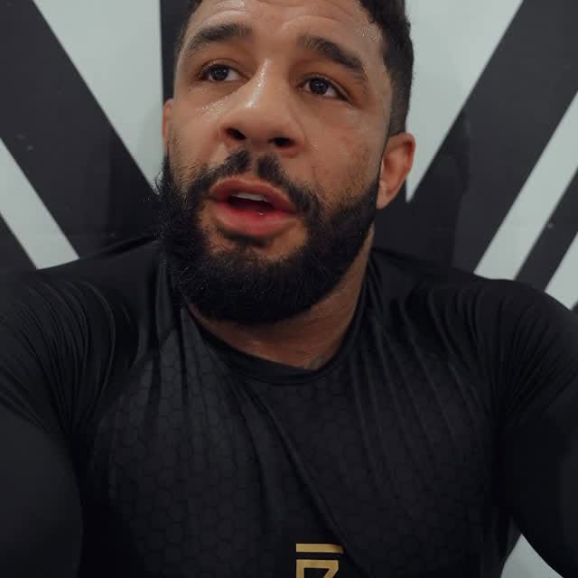 Instagram post by @saulrogers for Gym King. Caption reads: Mindset w/ @saulrogers 🙌 

Fight Division in....