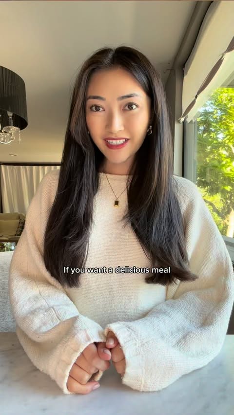 Instagram post by @nutritionbykylie for Primal Kitchen. Caption reads: [...] 1 of Easy Meal Tip series with....