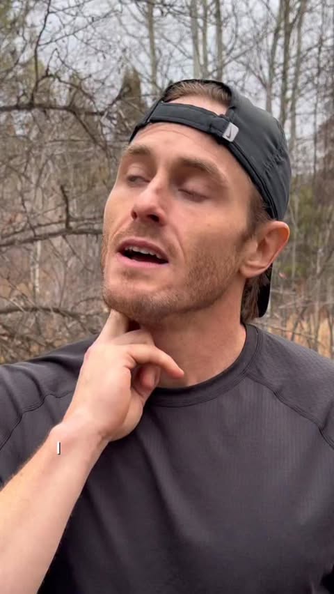 Instagram post by @chelseazruns for Suunto. Caption reads: The @suunto Race 2 is an amazing option for anyone....