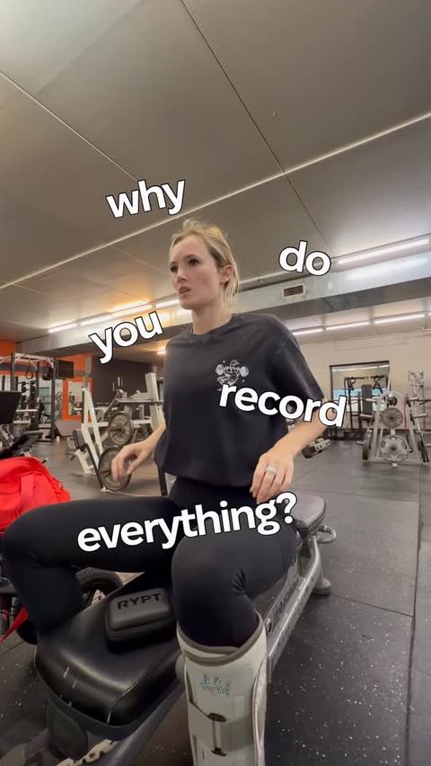 Instagram post by @itsashley_lynn for Ironpanda. Caption reads: [...] AshleyG25 for 25% off your order!....