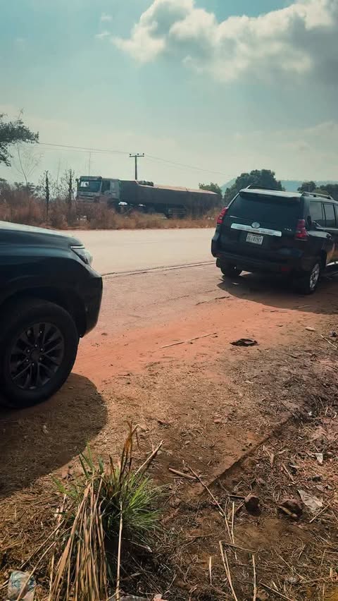 Instagram post by @dj_abba_ for Closeup. Caption reads: [...] #TalkingStage #FreshConfidence #CloseupNG....