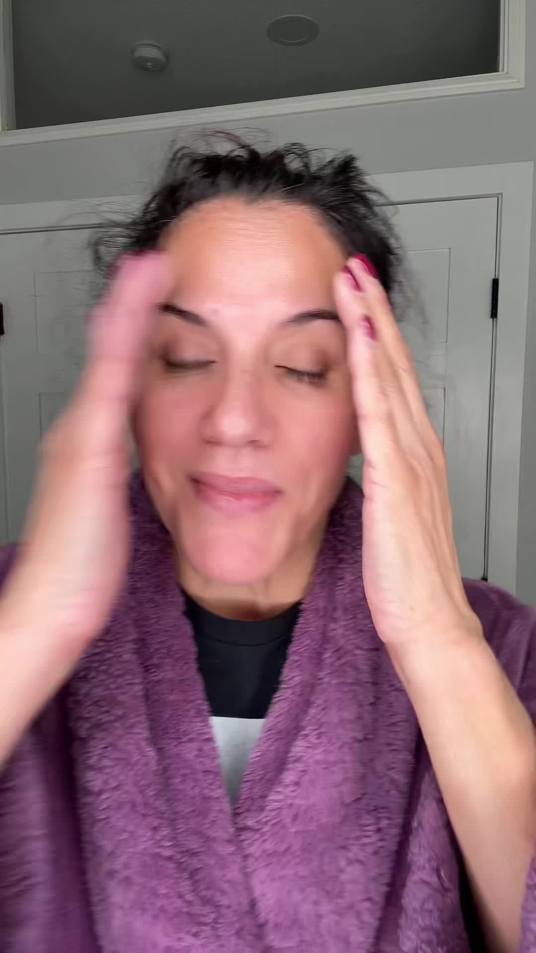 TikTok post by @nikyfrancoluna for VEGAMOUR. Caption reads: [...] and prevent breakage @VEGAMOUR....