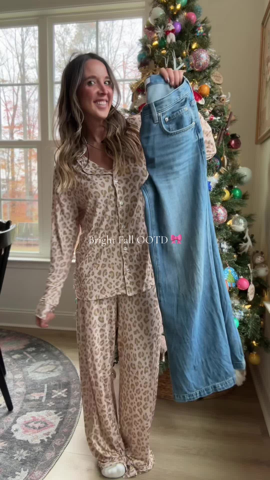 TikTok post by @caseywsouthern for Vestique. Caption reads: [...] in my ltk #ootd #fallfashion #momstyle....