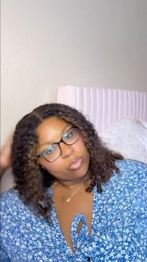 Instagram post by @niimonai for UNice Hair. Caption reads: [...] and go wig is sooo beautiful 😍😍😍 •....