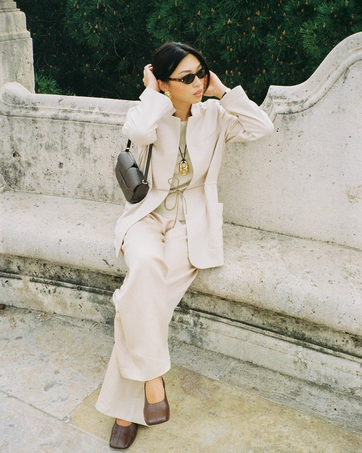 Instagram post by @michellelin.lin for Jenni Kayne. Caption reads: [...] in my favourite park in the city 🤭....