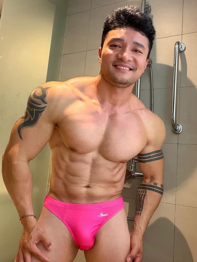 Instagram post by @j4ckry4nz for ThePack Underwear. Caption reads: [...] Weekend with my sexy underwear ❤️....