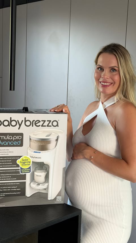 Instagram post by @parterowy_zawrot_glowy for Baby Brezza. Caption reads: Znacie ten produkt ? 🎀 #prezent....