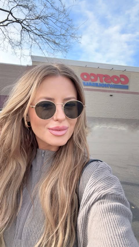 Instagram post by @samanthalynn.xo for RBX Active. Caption reads: [...] 😆💸😋 My club attire I’m living in....