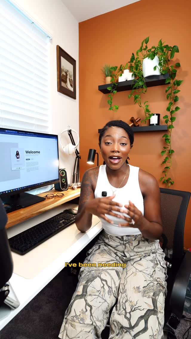 Instagram post by @keke.j_ for Wix. Caption reads: [...] it’s a whole website 🤭
I built it with....