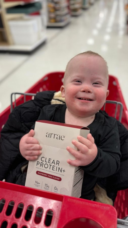 Instagram post by @kirstinczernek for Arrae. Caption reads: We are LIVING for these everyday moments!!! I....