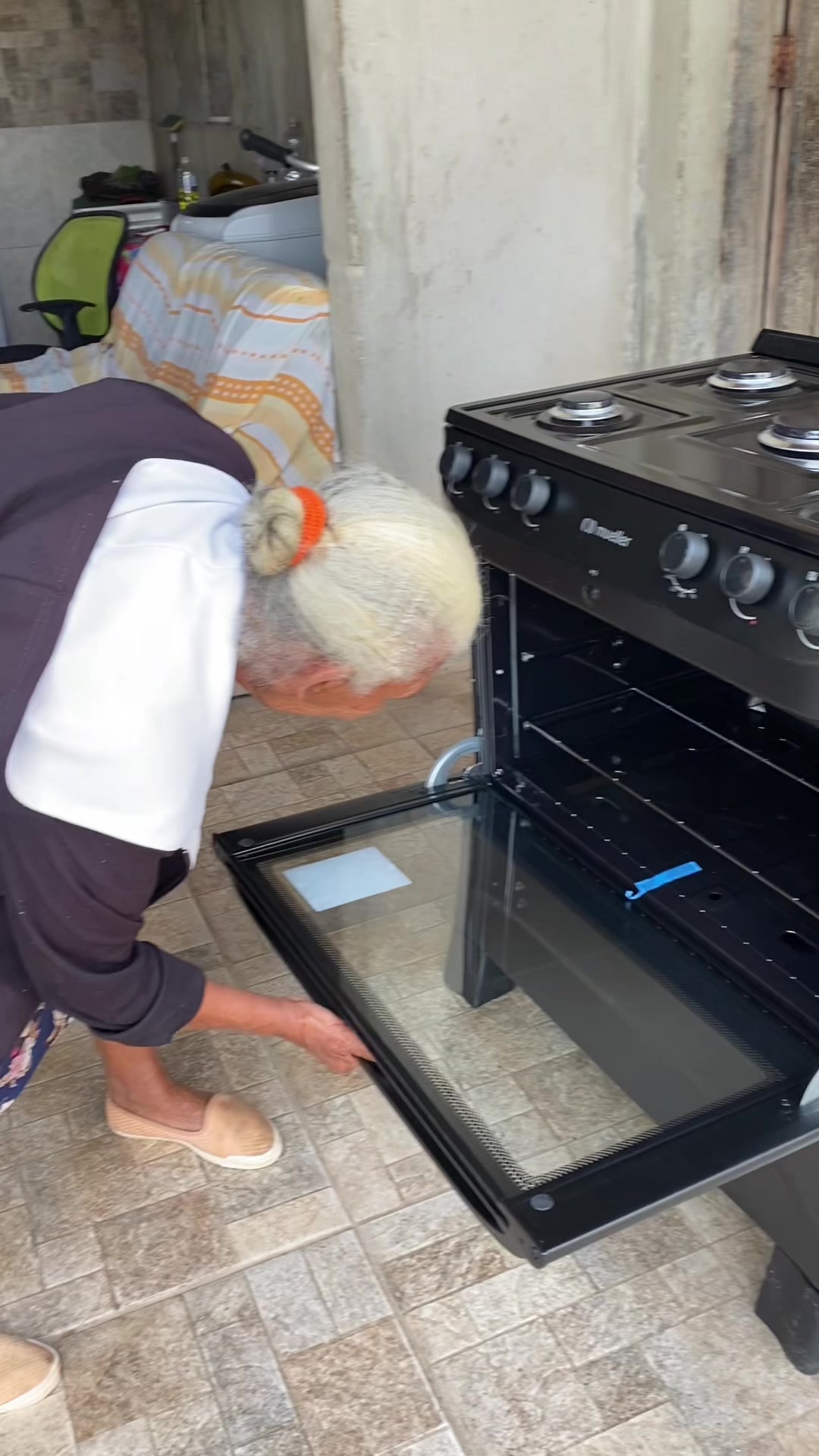 TikTok post by @carmelitaevilim for Mercado Livre. Caption reads: [...] 🥹🥹🥹🥹🥹🥹🥹🥹🥹 Id do Marinex:....