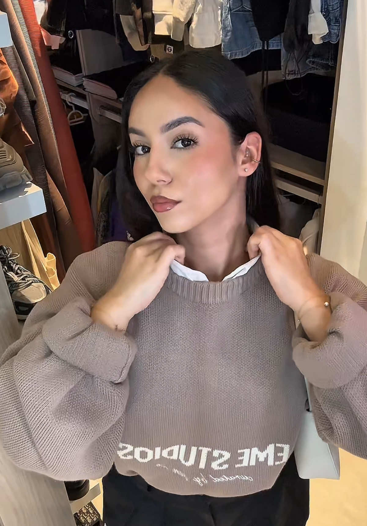 TikTok post by @leyagkyy for EME STUDIOS. Caption reads: @EME STUDIOS #ootd #outfit #gifted .