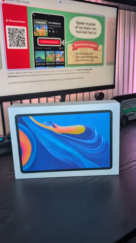 Instagram post by @amauris.rm for Voghion. Caption reads: I Just recieved this amazing tablet from ....