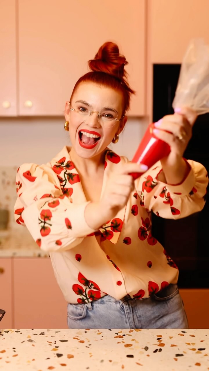 Instagram post by @sugar.ladyyy for Lubella. Caption reads: [reklama] Te makaroniki od @lubella_uwielbiam to....