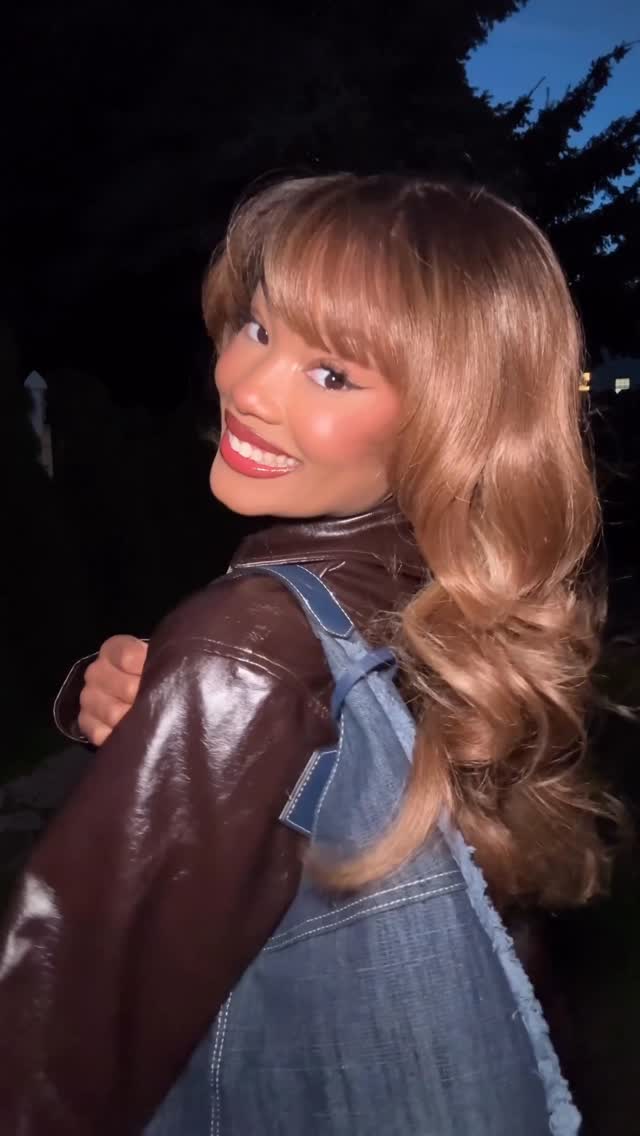 Instagram post by @monaswain for Clinique. Caption reads: When your moisturizer decides to be your primer....