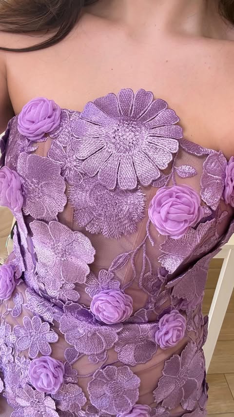 Instagram post by @stileconzey for Mew Mews. Caption reads: This dress is incredible 💜 @mewmewsofficial....